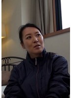 【バック♡】田舎で見つけた結婚10年目の四十路熟女。旦那さんとはしてないけどパイパン！？敏感ピンクの割れ目から溢れる愛液！ホントはエロい熟女と濃厚交尾！｜h_1724a140g00007